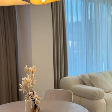 View A, Tirana, Albania 公寓