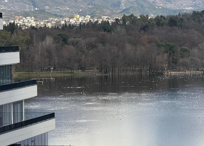 View A, Tirana, Albania 公寓 地拉那